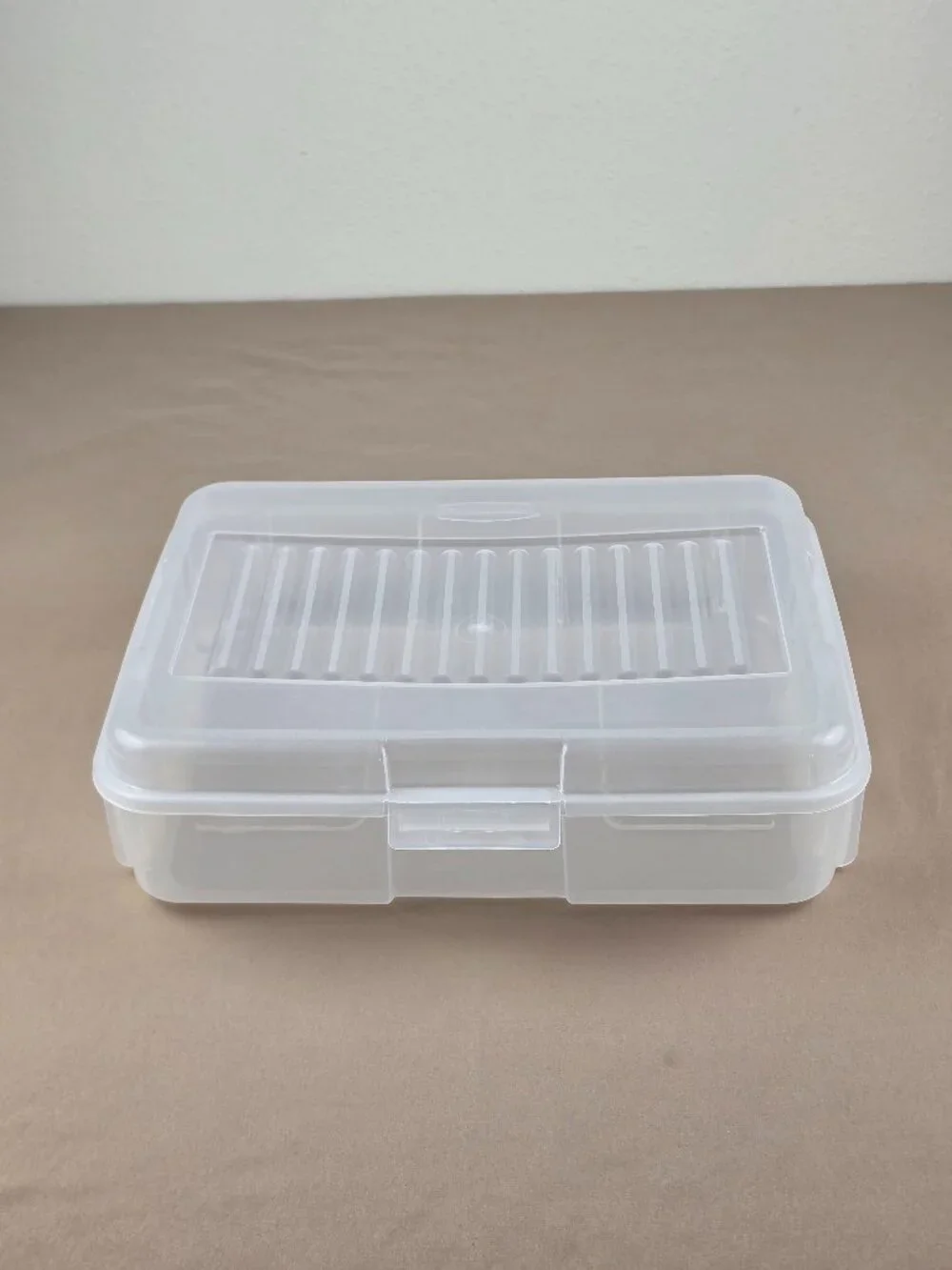 Vintage Rubbermaid Clear Plastic Snap Case Hinged Storage Container 2282 90’s